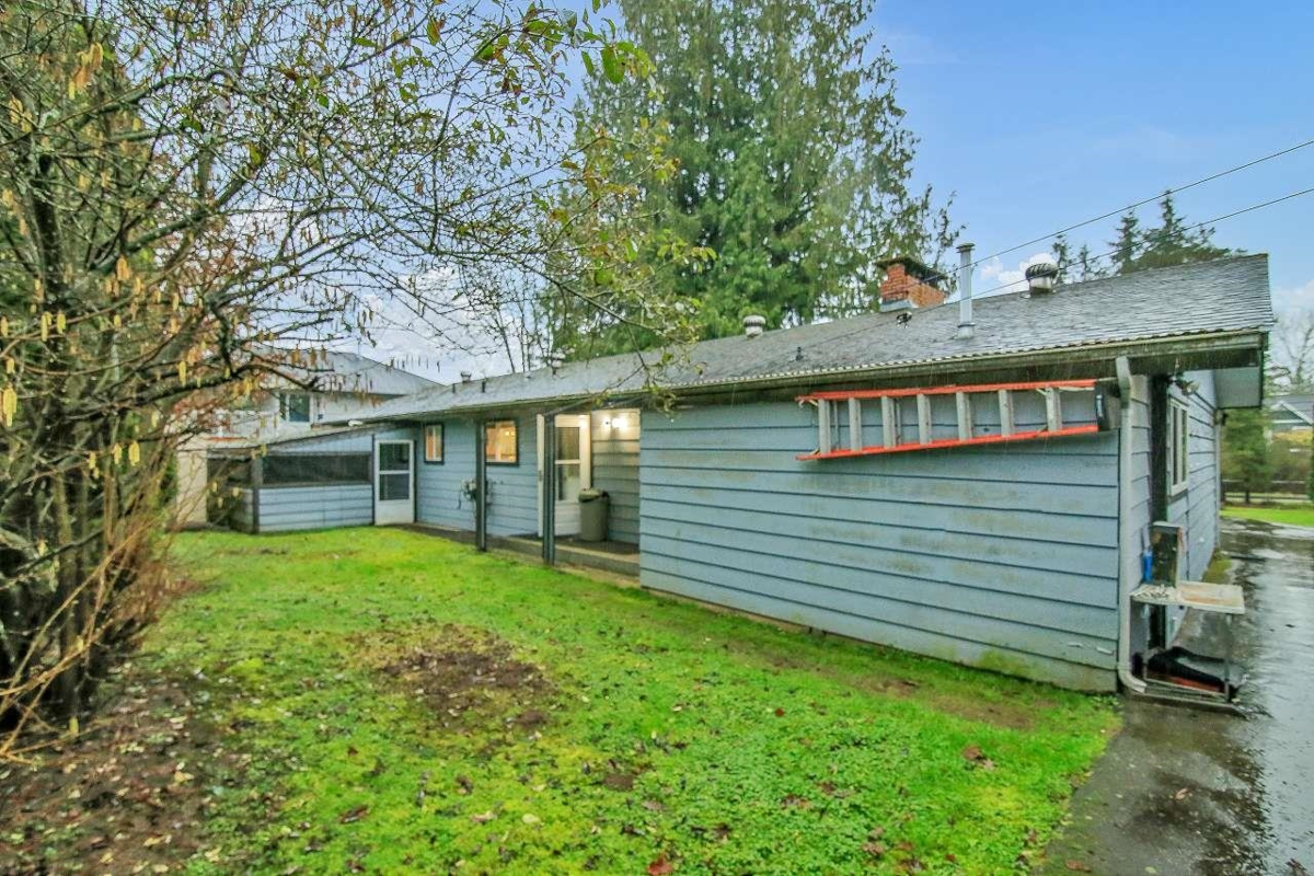 Mudroom Photo of 24835 Smith Avenue, Maple Ridge, BC