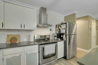 Pantry Photo of 24835 Smith Avenue, Maple Ridge, BC