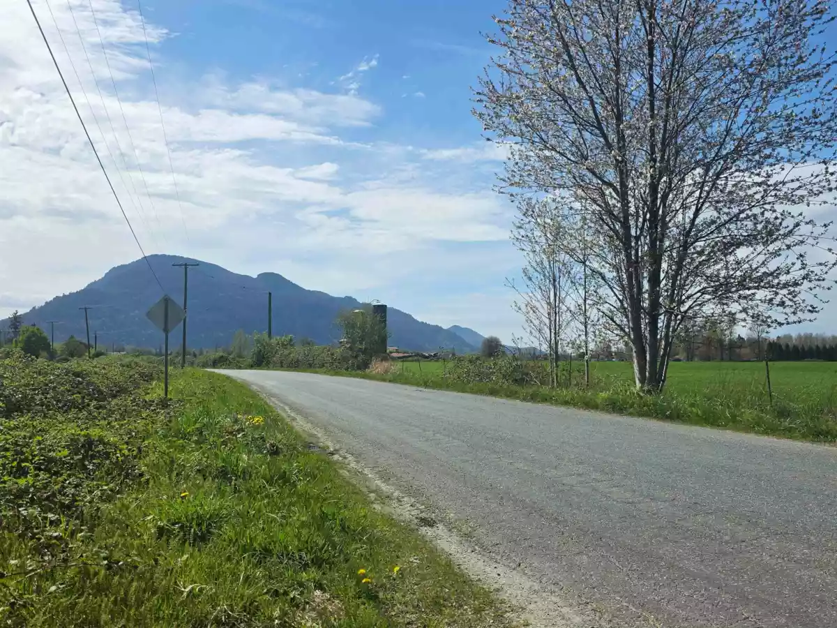 Laundry Room Photo of 41582 Nicomen Island Trunk Road, Mission, BC