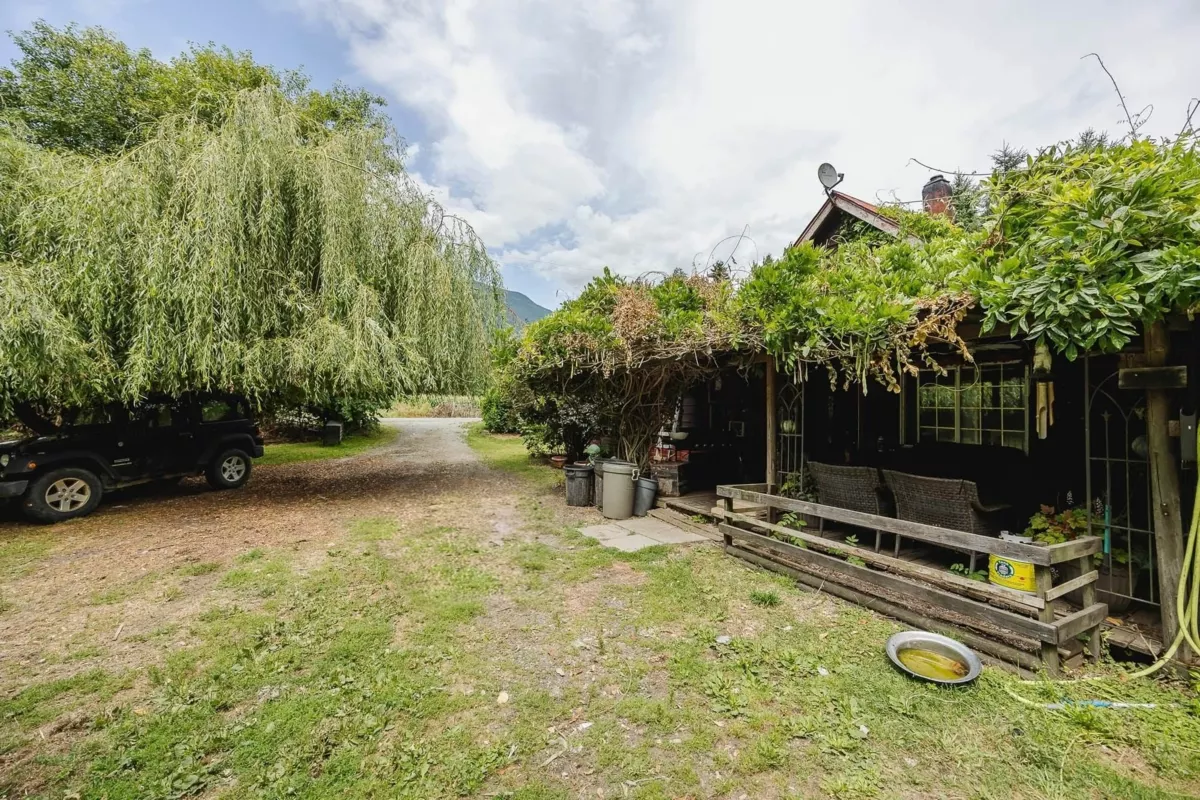 Primary Bathroom Photo of 41582 Nicomen Island Trunk Road, Mission, BC