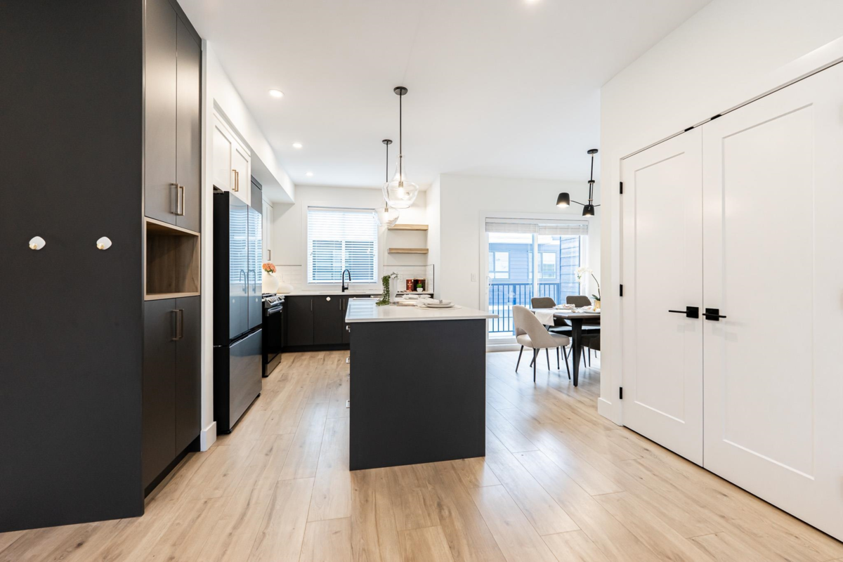 Breakfast Nook Photo of 7 16358 23a Avenue, Surrey, BC