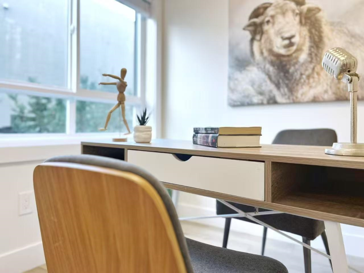 Living Room Photo of 7 16358 23a Avenue, Surrey, BC