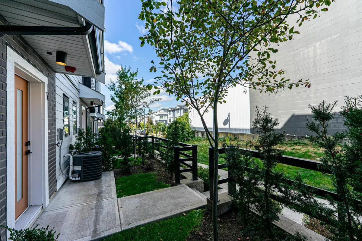 Swimming Pool Photo of 7 16358 23a Avenue, Surrey, BC