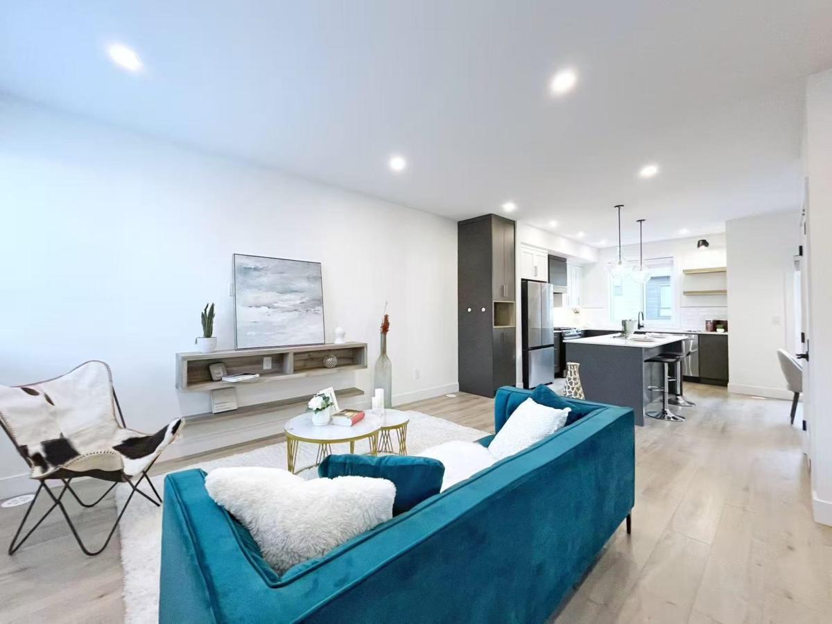 Walk-In Closet Photo of 7 16358 23a Avenue, Surrey, BC