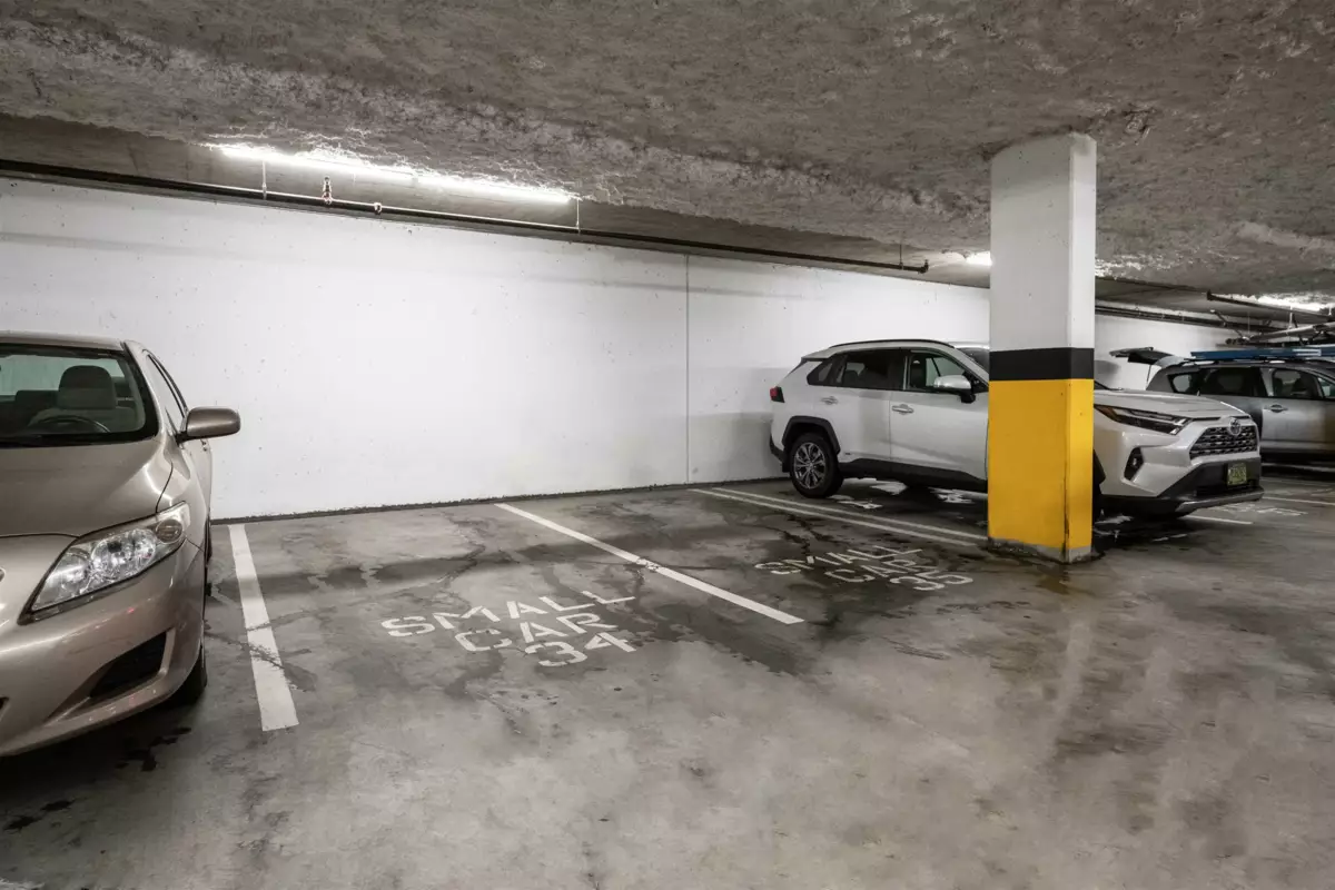 Guest Bathroom Photo of 426 10880 No. 5 Road, Richmond, BC