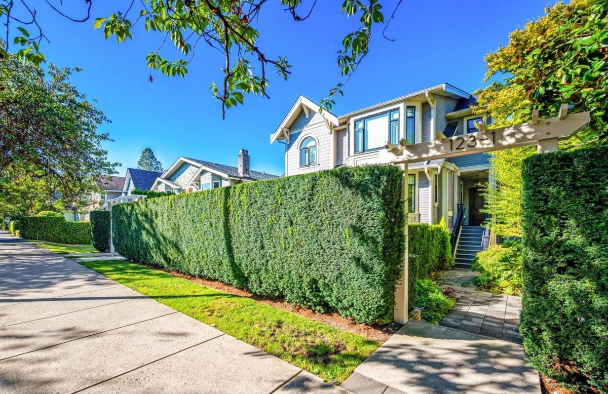 Exterior Rear Photo of 1 123 W 14 Avenue, Vancouver, BC