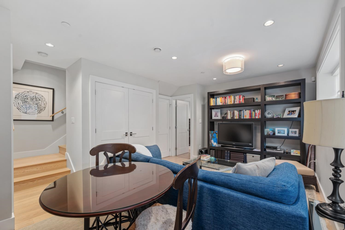 Loft / Bonus Room Photo of 1 123 W 14 Avenue, Vancouver, BC