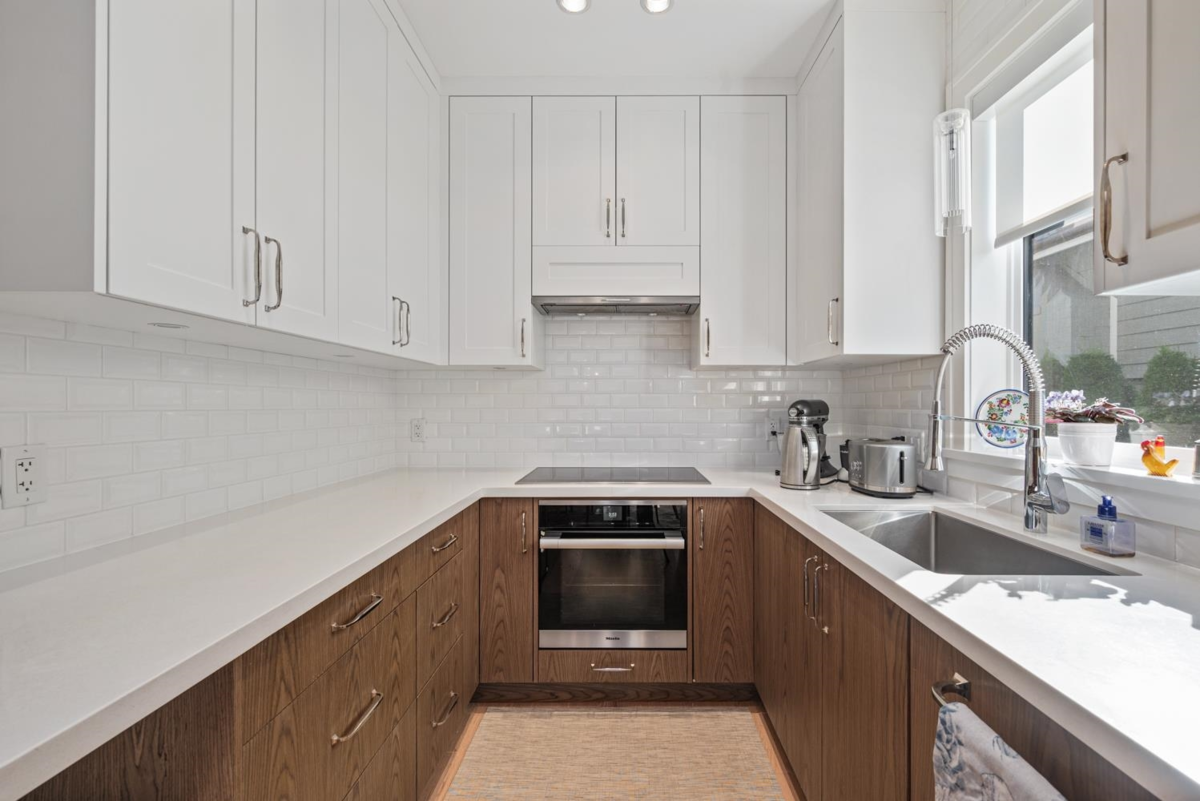 Pantry Photo of 1 123 W 14 Avenue, Vancouver, BC