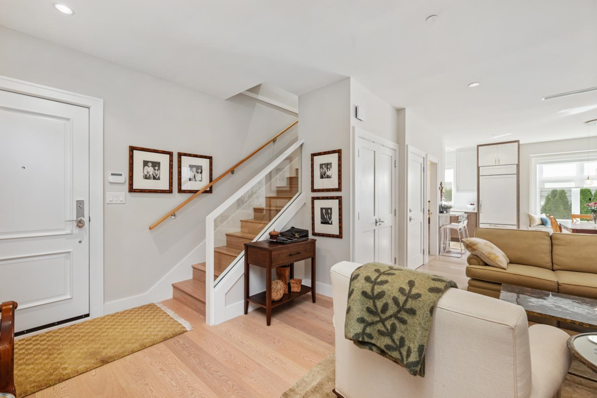 Primary Bedroom Photo of 1 123 W 14 Avenue, Vancouver, BC