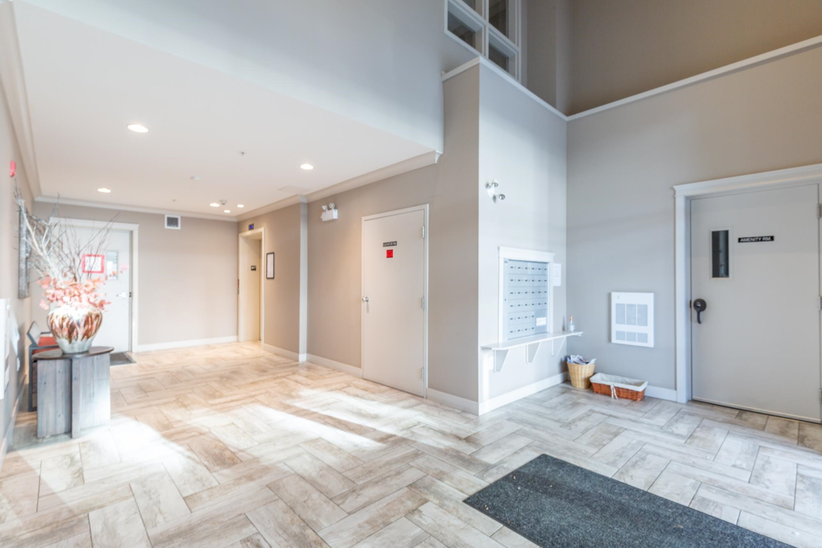 Family Room Photo of 408 45630 Spadina Avenue, Chilliwack, BC