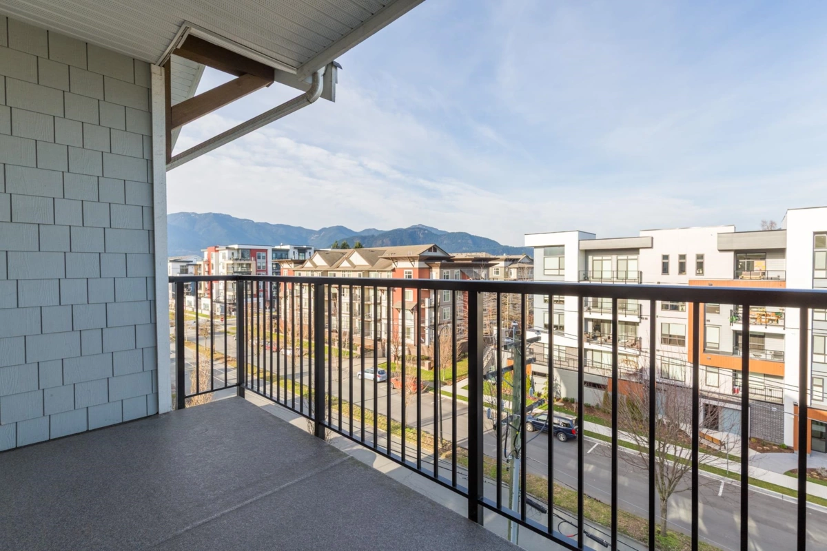 Outdoor Patio Photo of 408 45630 Spadina Avenue, Chilliwack, BC