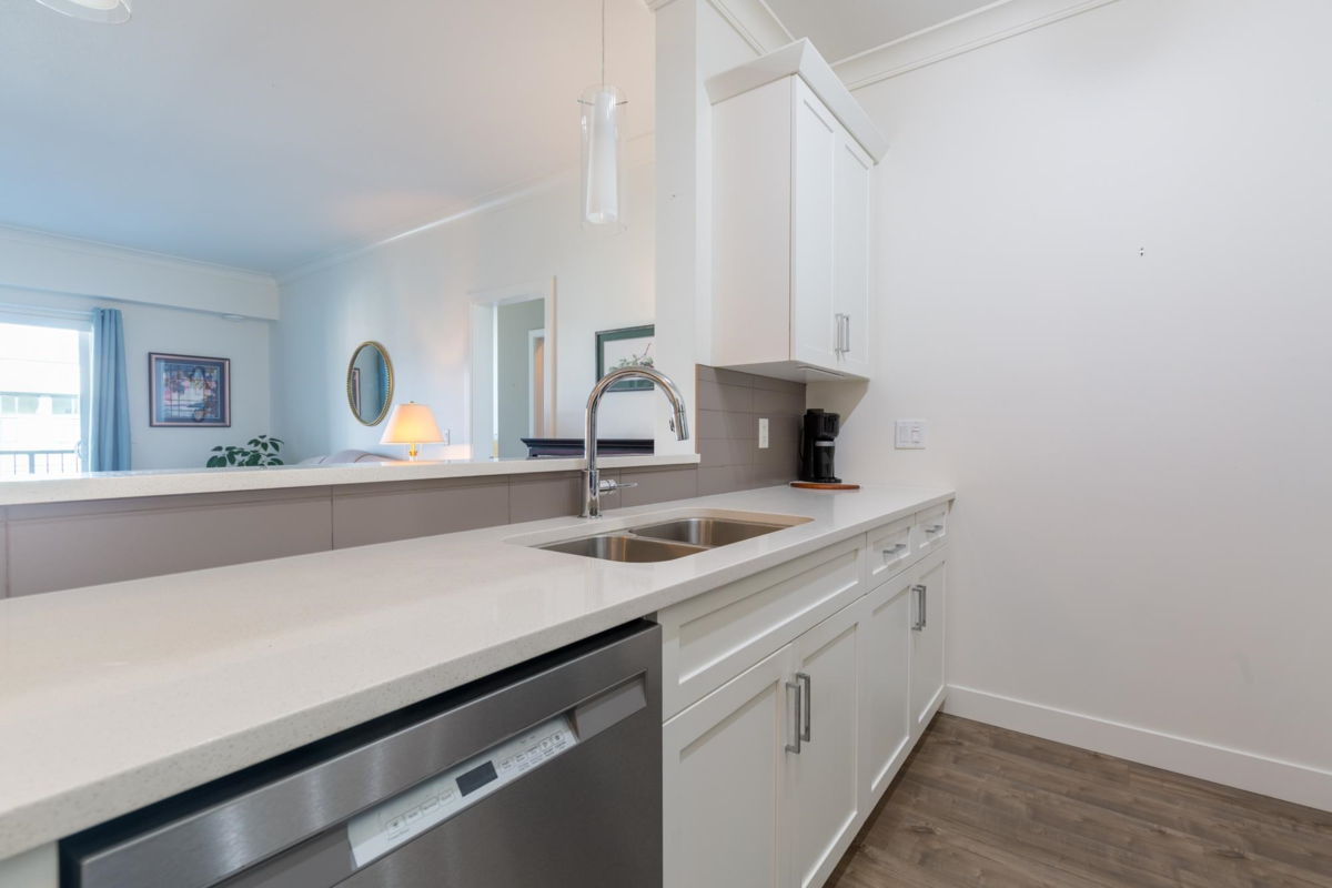 Pantry Photo of 408 45630 Spadina Avenue, Chilliwack, BC