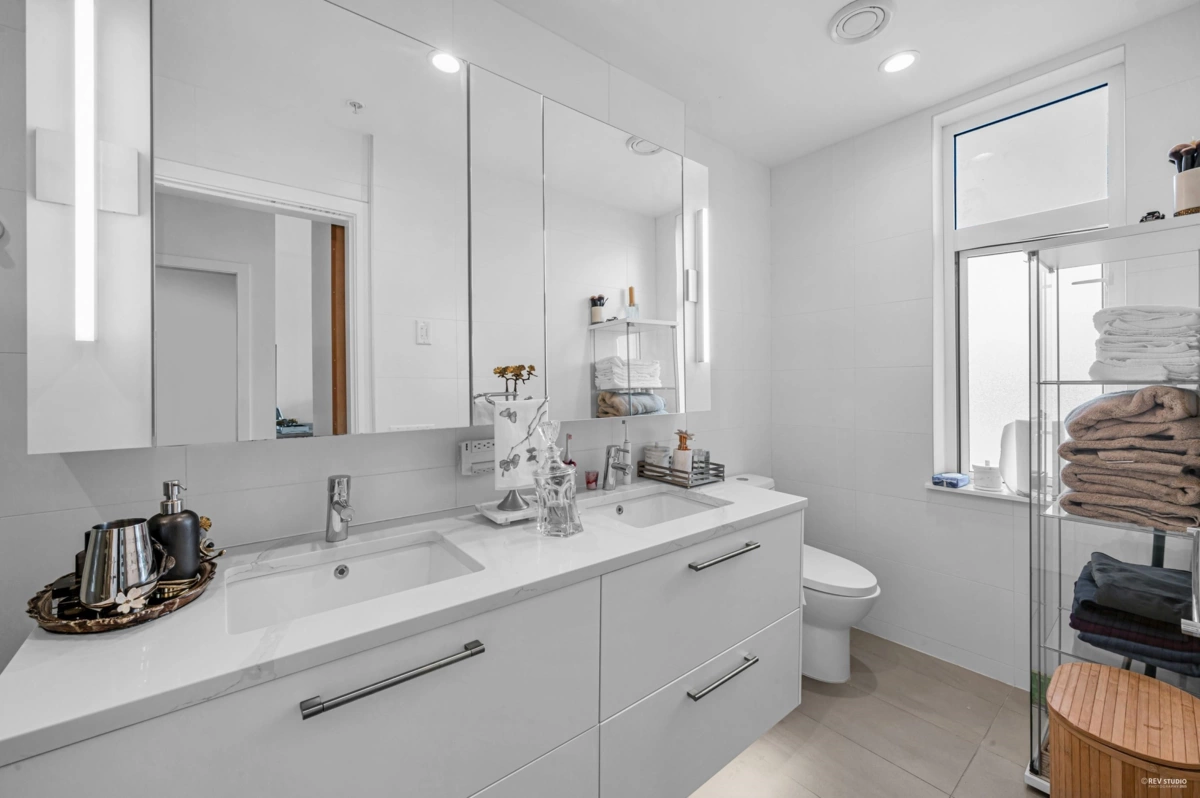 Basement Recreation Room Photo of 101 2035 Glenaire Drive, North Vancouver, BC