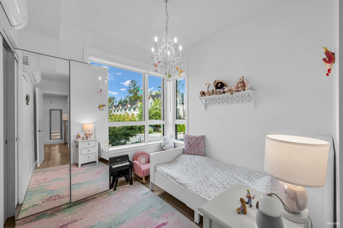 Hallway Photo of 101 2035 Glenaire Drive, North Vancouver, BC