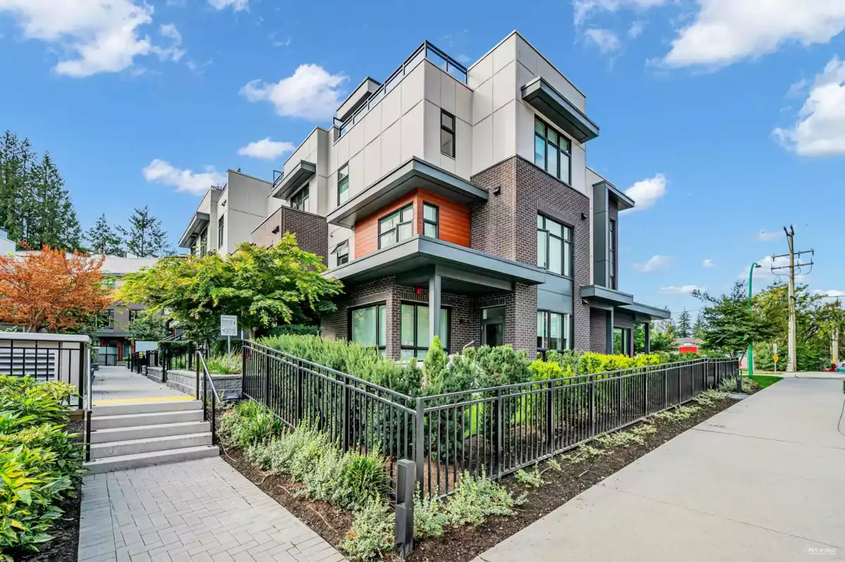 Living Room Photo of 101 2035 Glenaire Drive, North Vancouver, BC