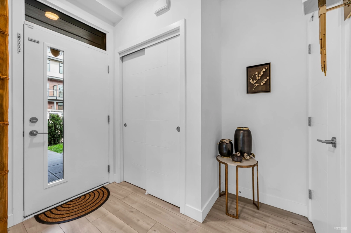 Outdoor Patio Photo of 101 2035 Glenaire Drive, North Vancouver, BC