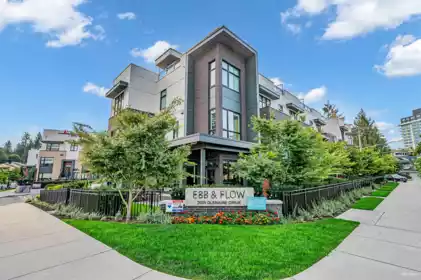 101 2035 Glenaire Drive, North Vancouver, BC, Pemberton NV — 3 bed townhouse for sale