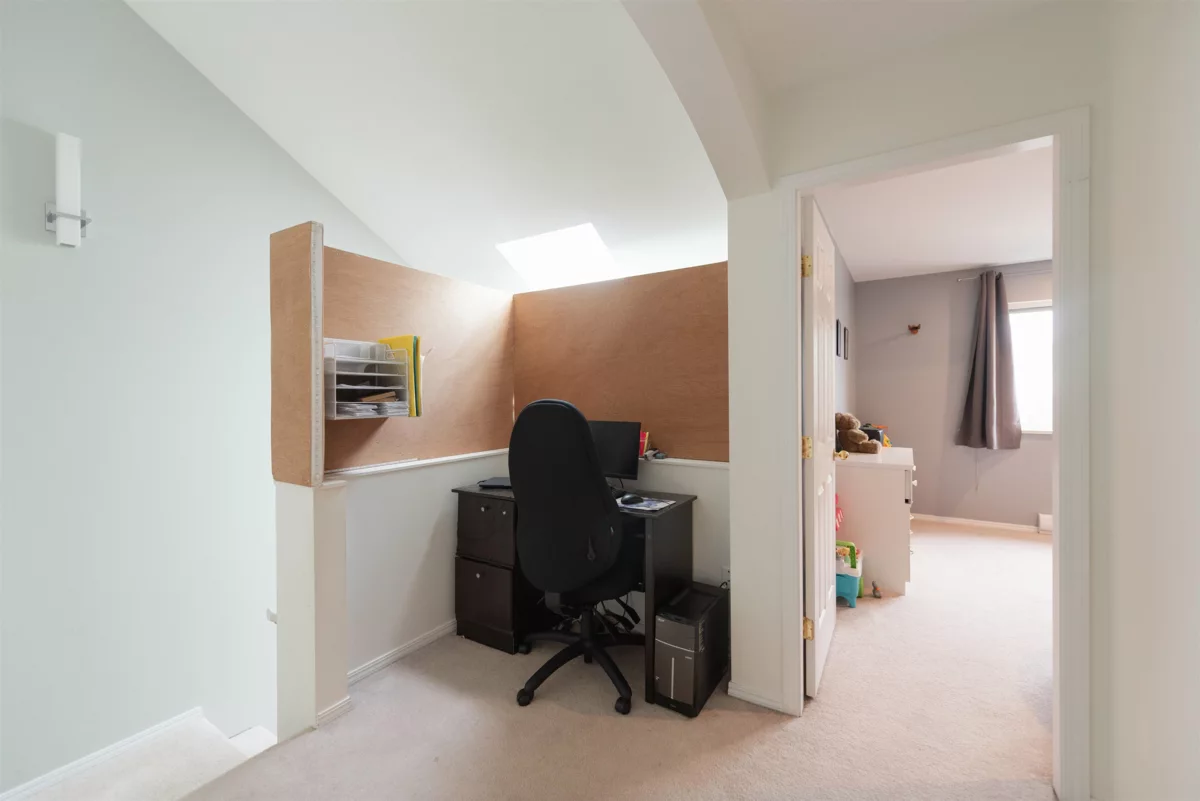 Loft / Bonus Room Photo of 111 5711 Ebbtide Street, Sechelt, BC