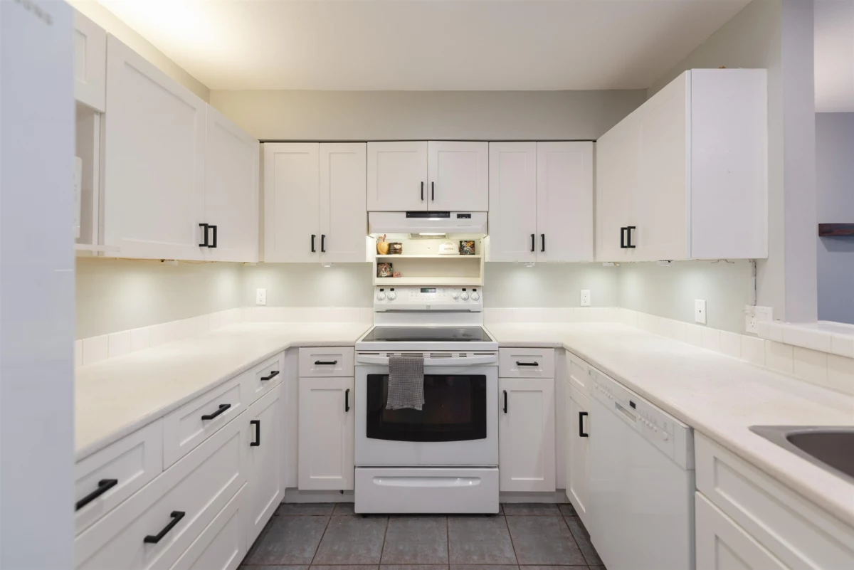 Pantry Photo of 111 5711 Ebbtide Street, Sechelt, BC