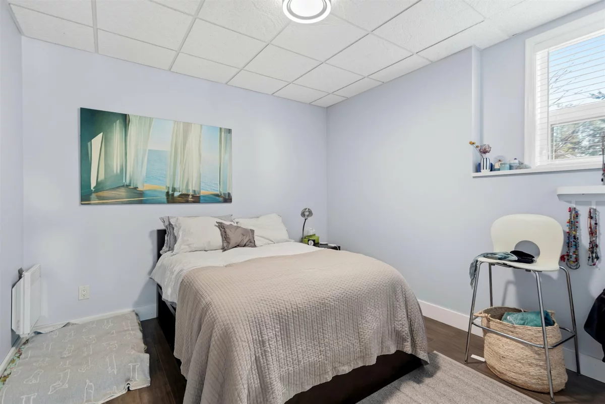 Hot Tub / Spa Photo of 481 Central Avenue, Gibsons, BC