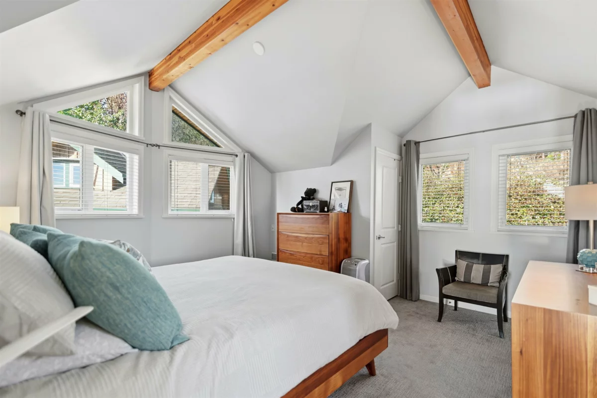 Laundry Room Photo of 481 Central Avenue, Gibsons, BC