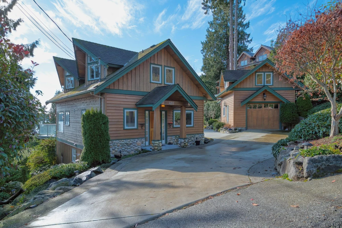 Living Room Photo of 481 Central Avenue, Gibsons, BC