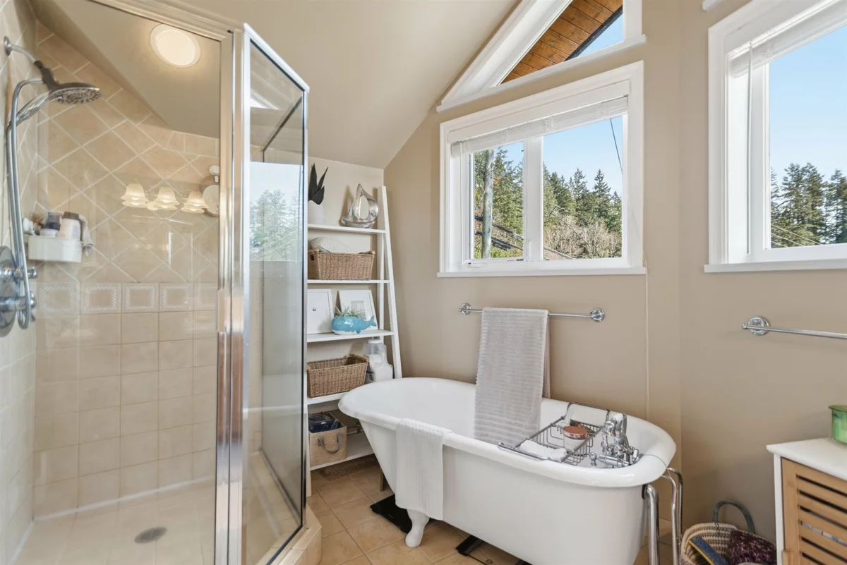 Mudroom Photo of 481 Central Avenue, Gibsons, BC