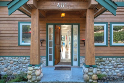 Kitchen Photo of 481 Central Avenue, Gibsons, BC