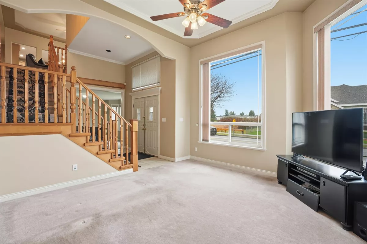 Family Room Photo of 6593 125a Street, Surrey, BC