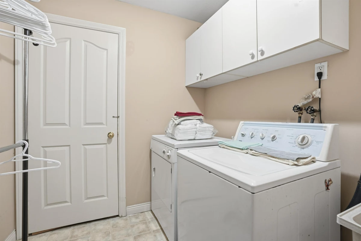 Office / Den Photo of 6593 125a Street, Surrey, BC