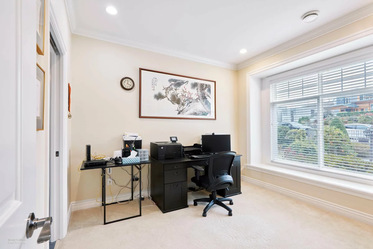 Walk-In Closet Photo of 3937 Elmwood Street, Burnaby, BC