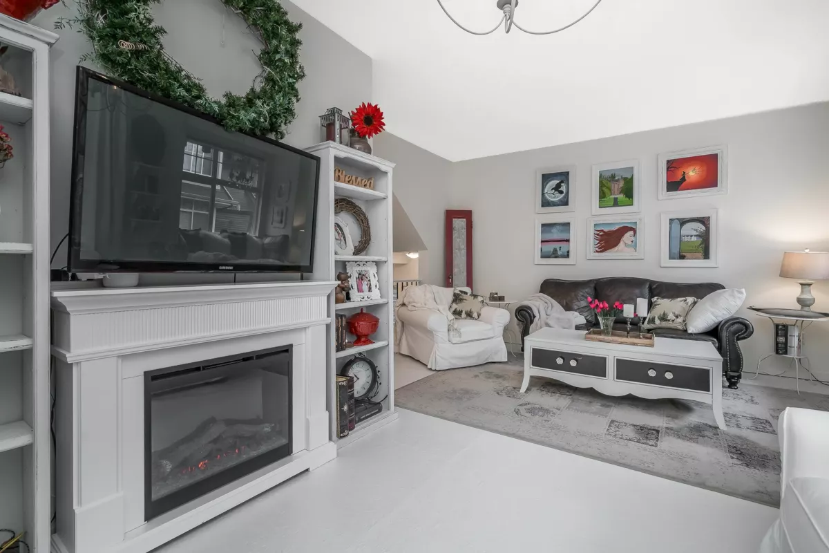 Breakfast Nook Photo of 14 20589 66 Avenue, Langley, BC