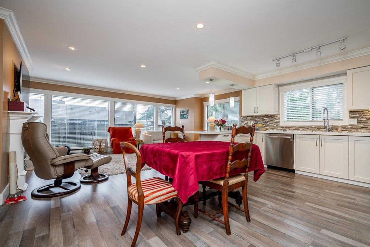 Kitchen Photo of 7 14045 Nico Wynd Place, Surrey, BC