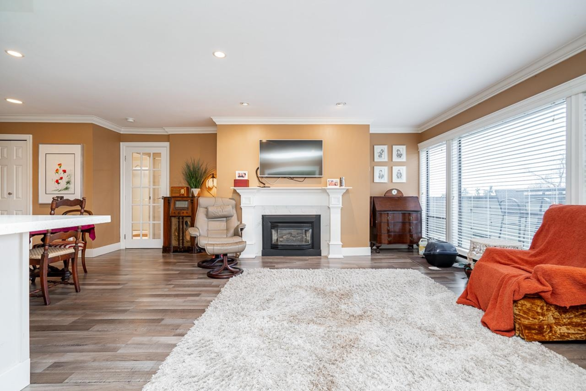 Walk-In Closet Photo of 7 14045 Nico Wynd Place, Surrey, BC