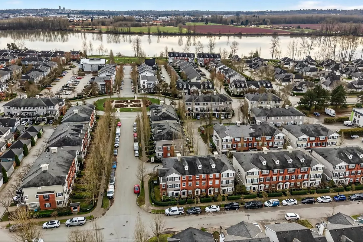 Swimming Pool Photo of 68 11067 Barnston View Road, Pitt Meadows, BC