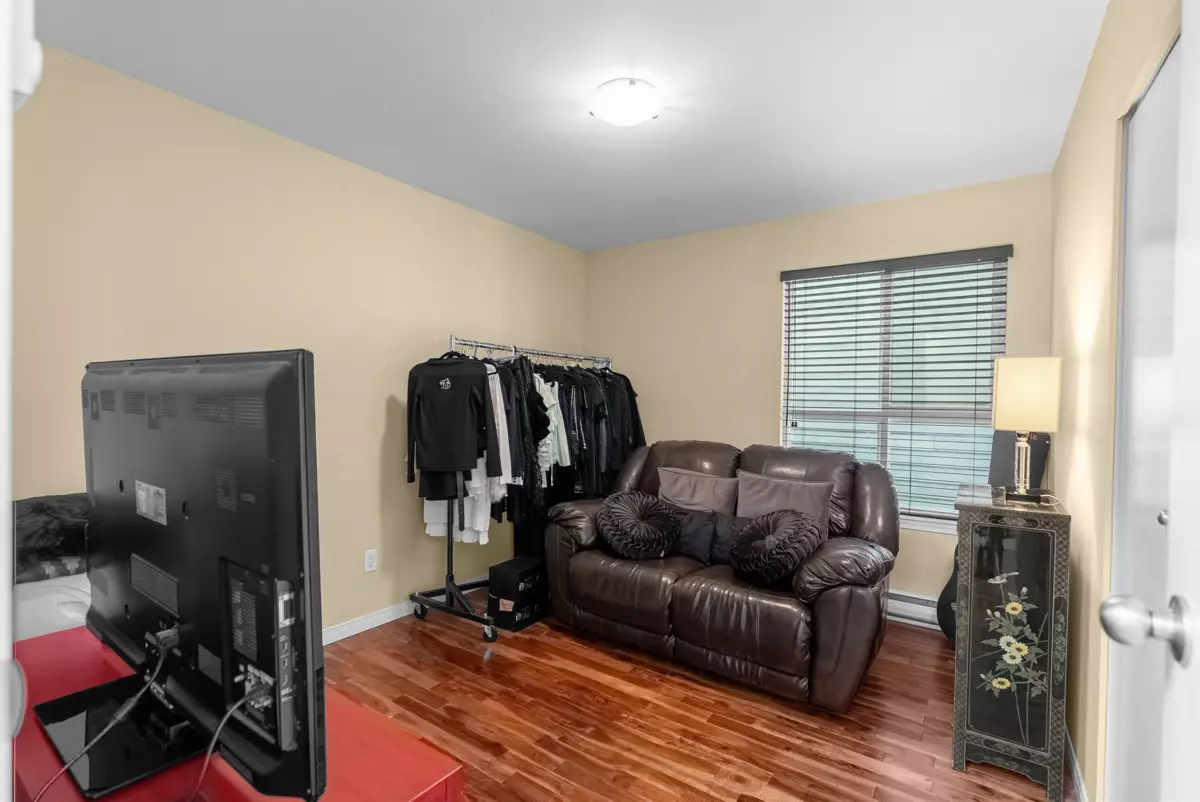 Laundry Room Photo of 1455 South Dyke Road, New Westminster, BC