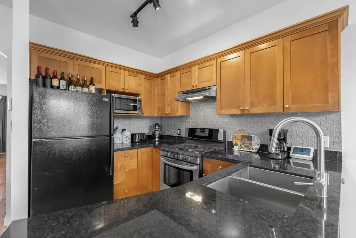 Primary Bathroom Photo of 1455 South Dyke Road, New Westminster, BC