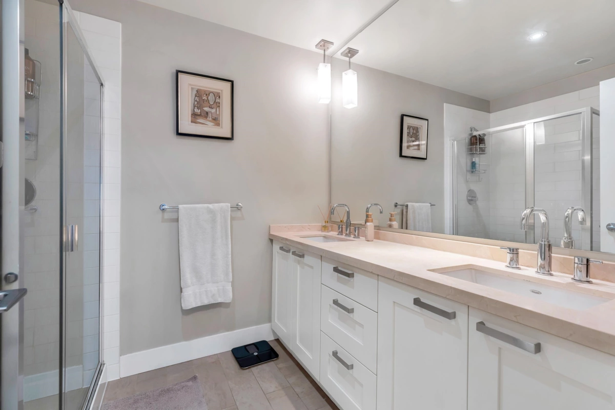 Entry Foyer Photo of 54 2501 161a Street, Surrey, BC