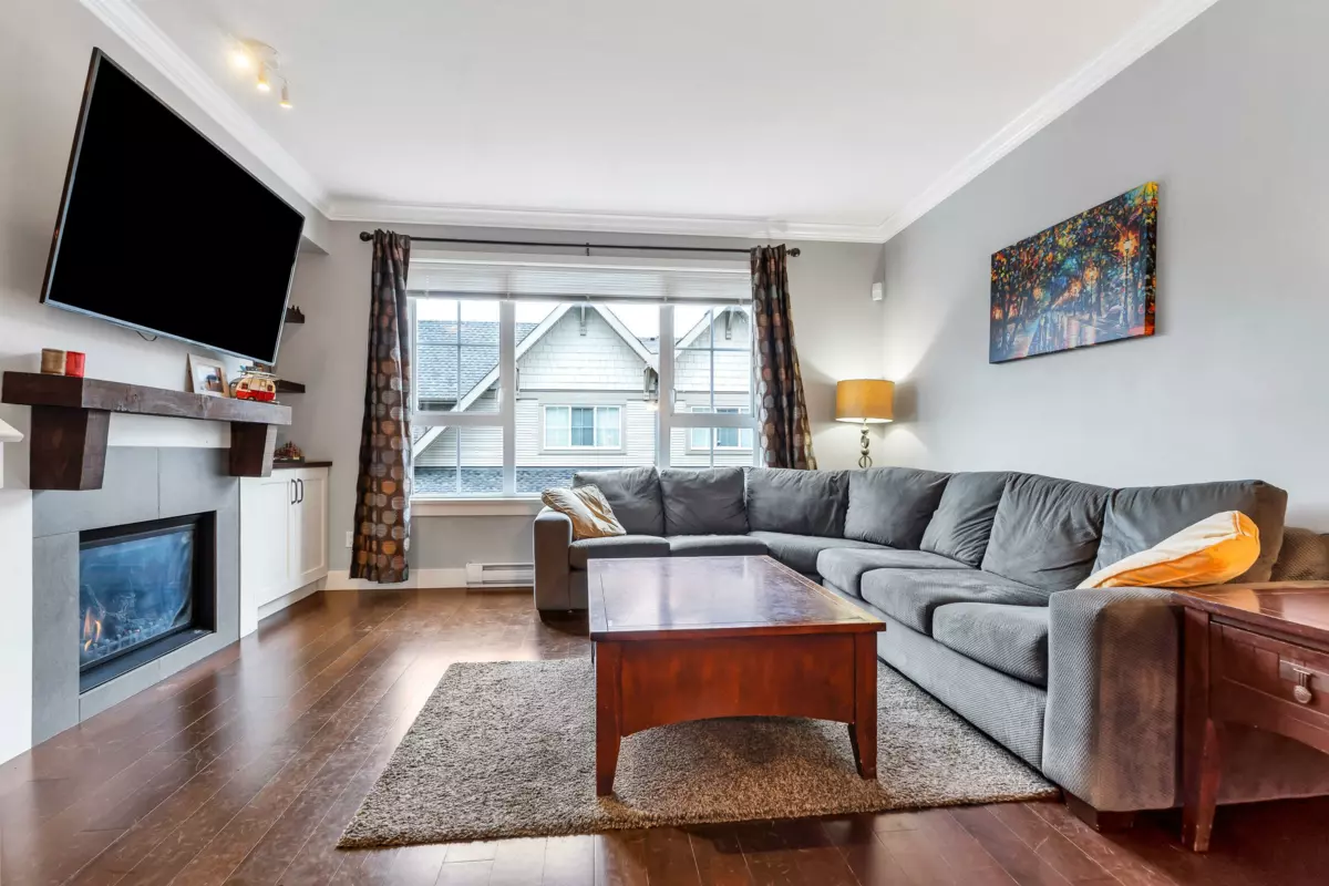 Kitchen Photo of 54 2501 161a Street, Surrey, BC
