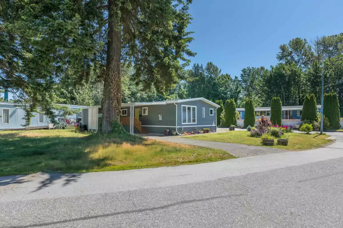 Guest Bathroom Photo of 400A Sundance Crescent, West Vancouver, BC