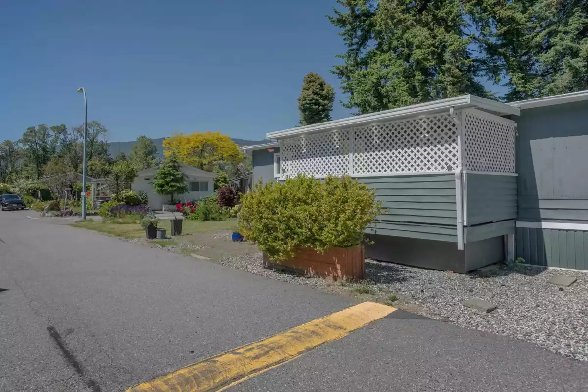 Powder Room Photo of 400A Sundance Crescent, West Vancouver, BC