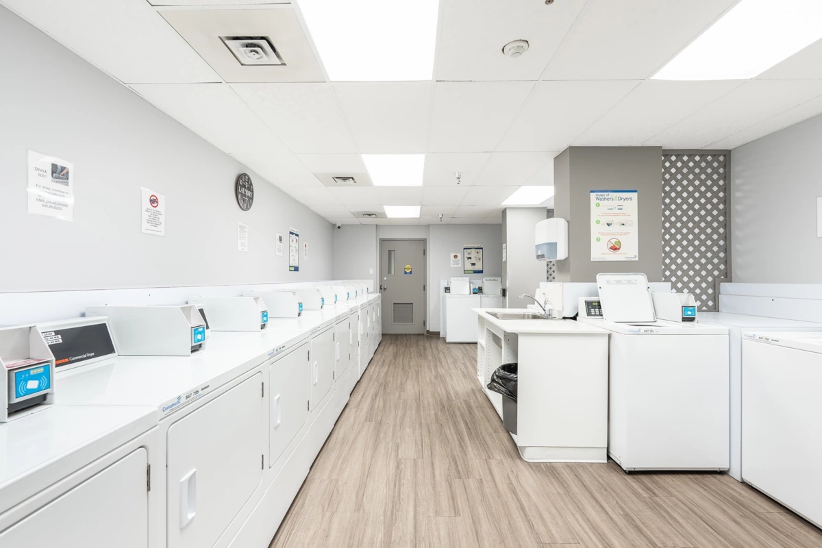 Hallway Photo of 1108 2004 Fullerton Avenue, North Vancouver, BC