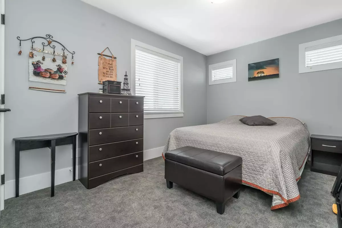 Backyard Photo of 34711 2 Avenue, Abbotsford, BC