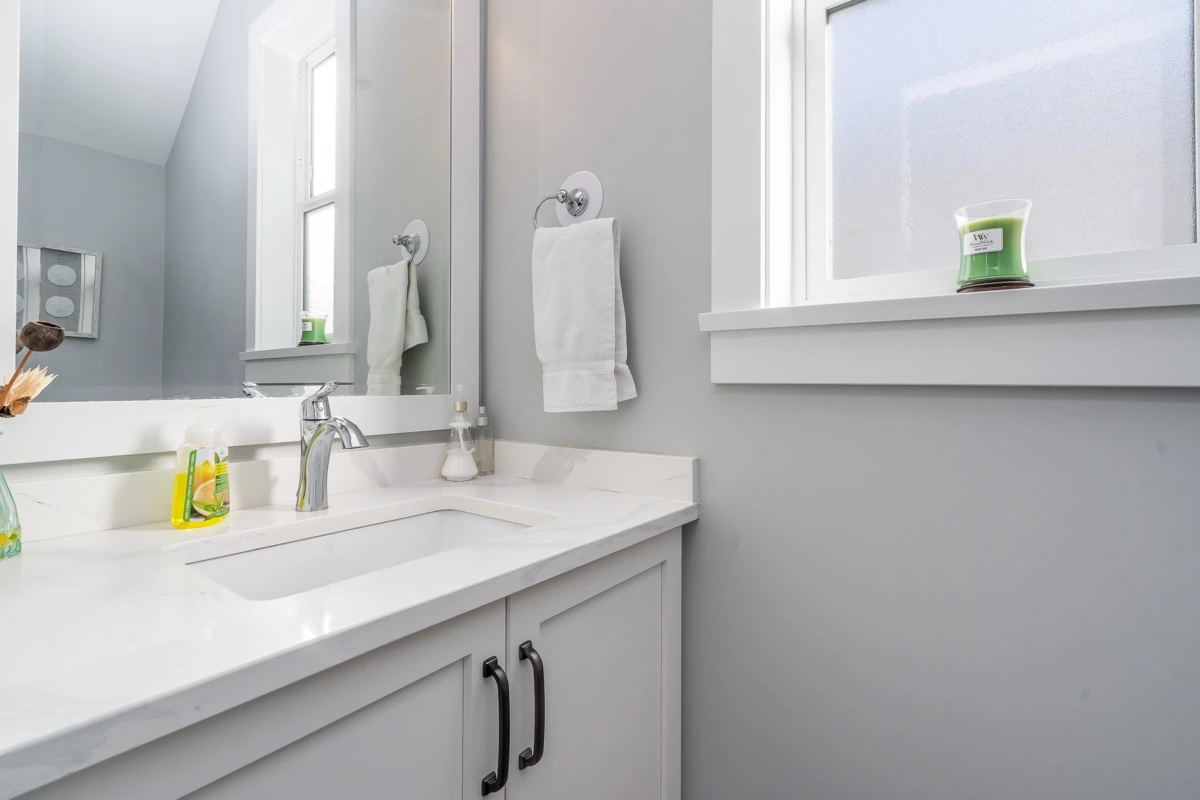 Basement Recreation Room Photo of 34711 2 Avenue, Abbotsford, BC