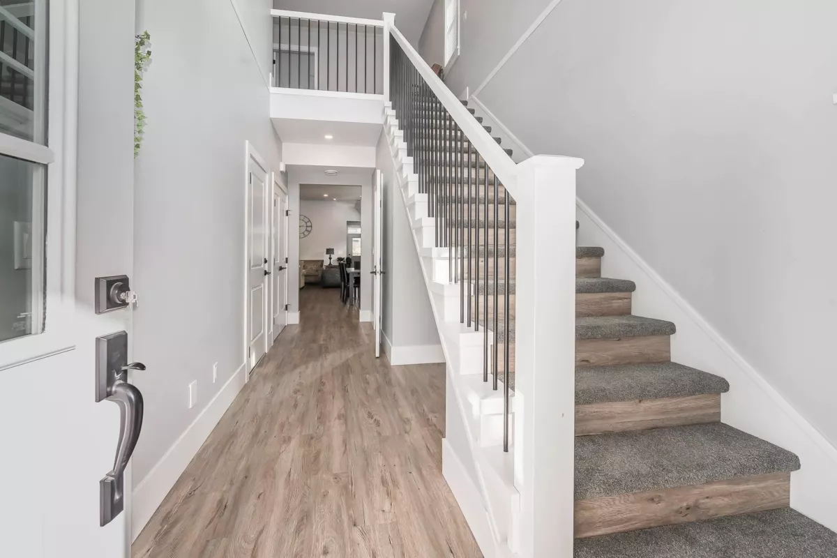 Family Room Photo of 34711 2 Avenue, Abbotsford, BC