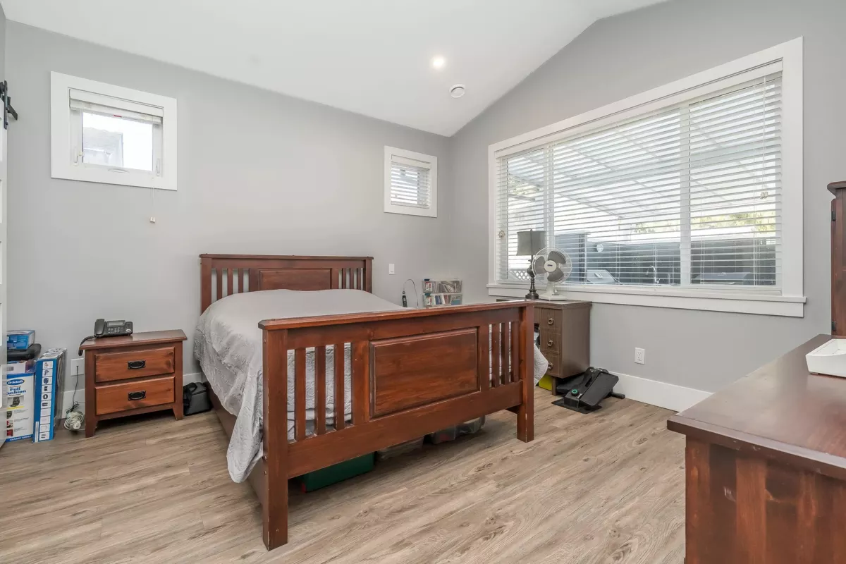 Laundry Room Photo of 34711 2 Avenue, Abbotsford, BC