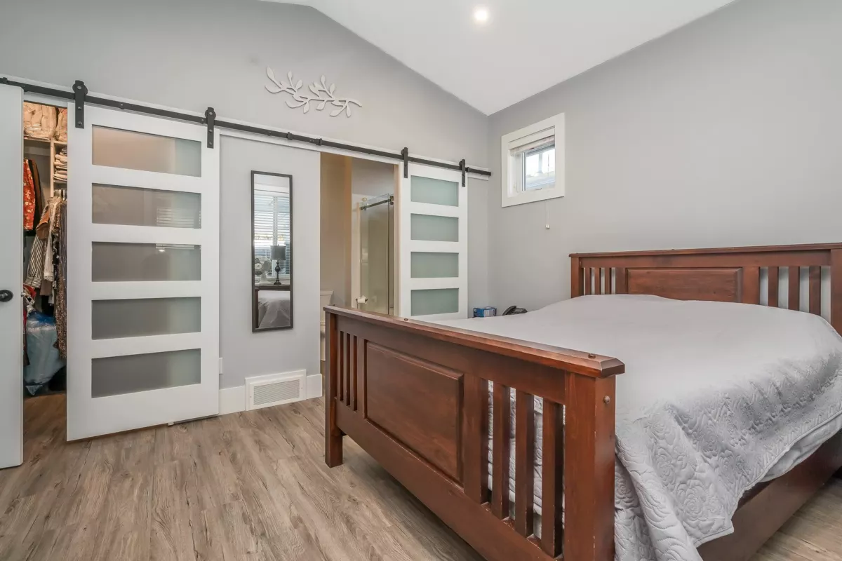 Mudroom Photo of 34711 2 Avenue, Abbotsford, BC