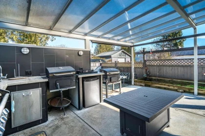 Hot Tub / Spa Photo of 34711 2 Avenue, Abbotsford, BC