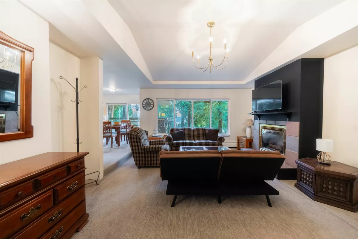 Guest Bathroom Photo of 1372 Ottawa Avenue, West Vancouver, BC