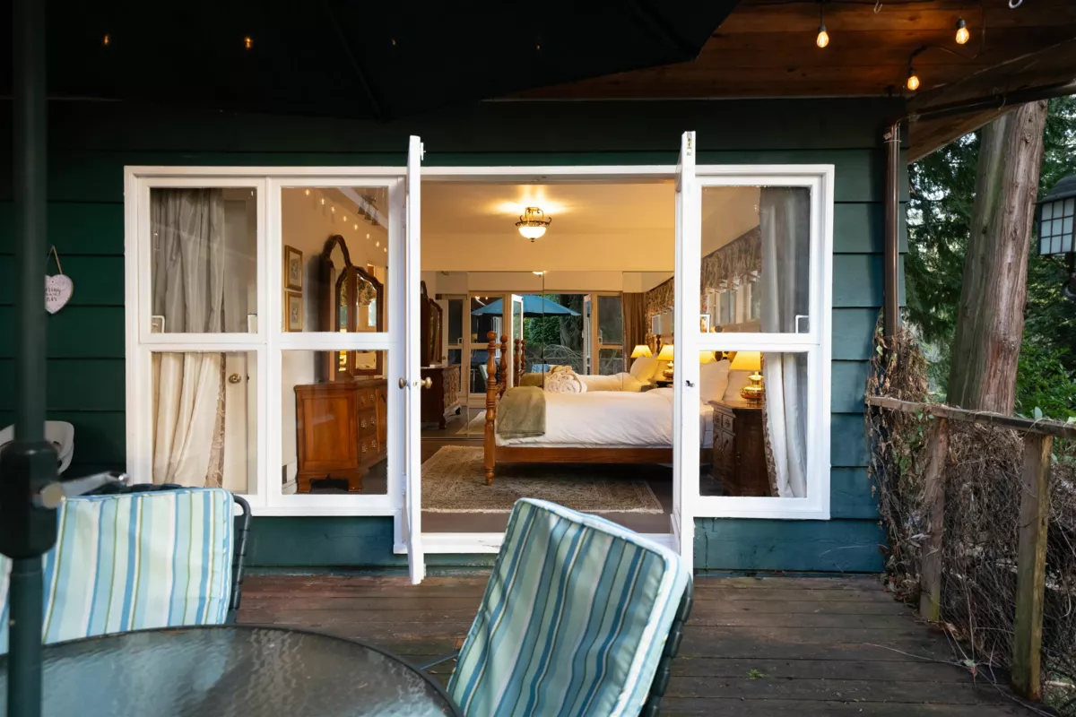 Outdoor Deck Photo of 1372 Ottawa Avenue, West Vancouver, BC